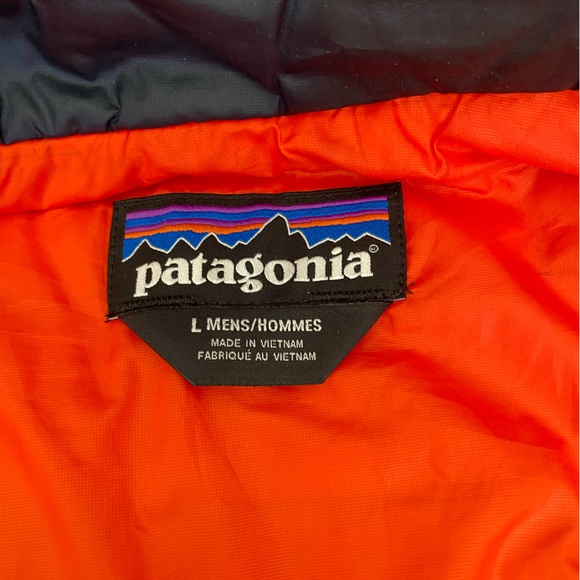 Patagonia Men's Black and Orange Puffer Vest - Picture 4 of 7
